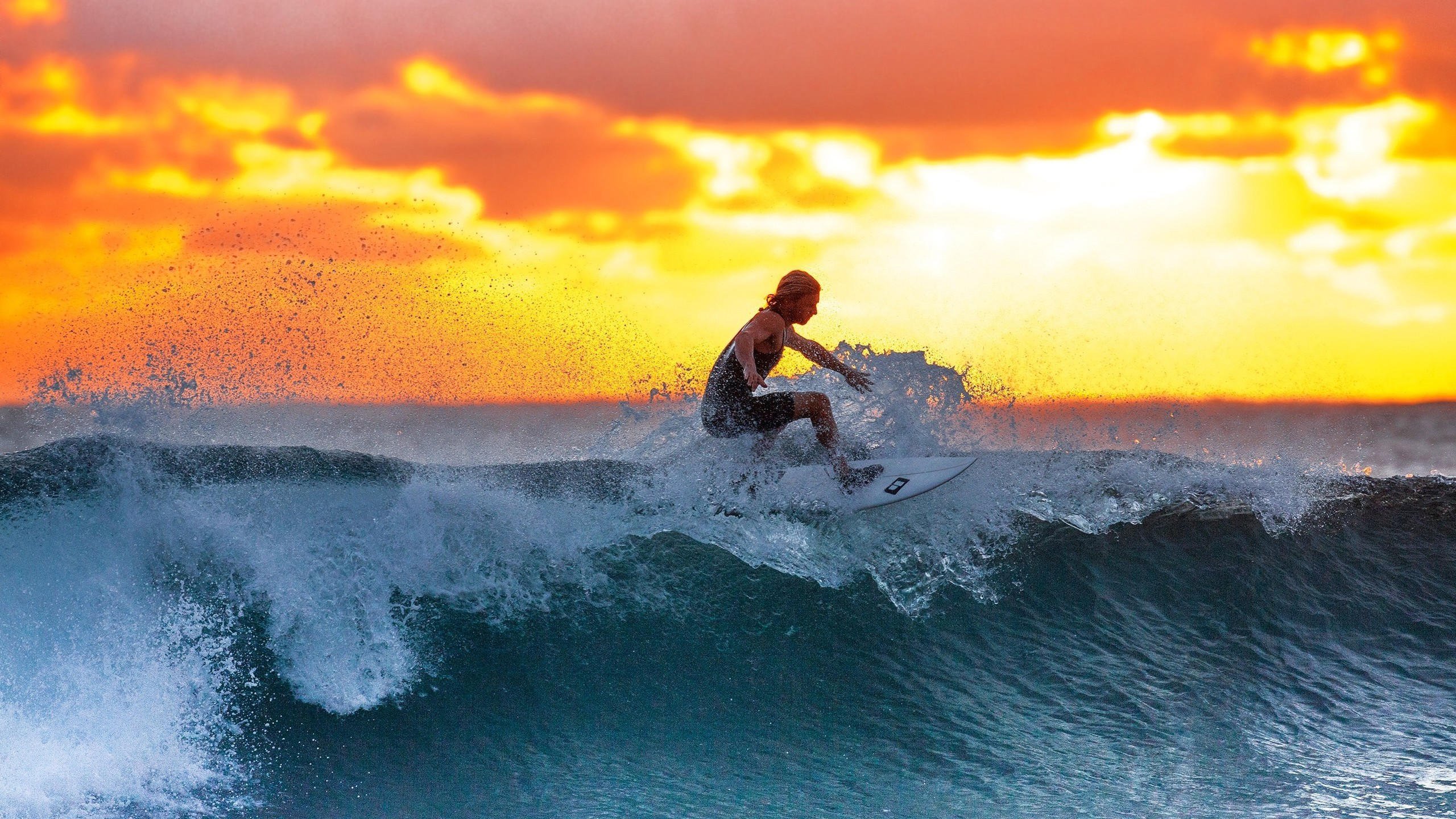 中国男篮不畏困难勇敢前行，中国男篮虽败犹荣